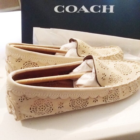 Coach Cream Crosby Driver Suede Tea Rose NIB S5.5 - Picture 6 of 12